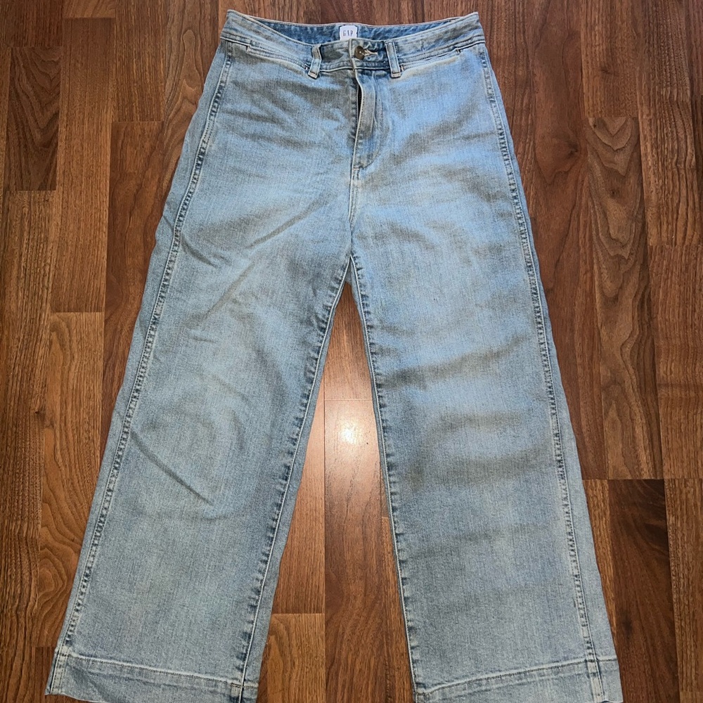 High rise, wide leg, crop, Gap denim jeans.